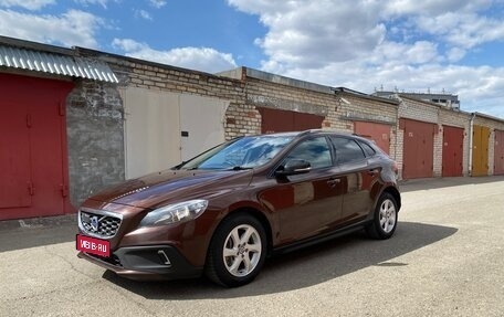 Volvo V40 Cross Country I, 2015 год, 1 250 000 рублей, 1 фотография