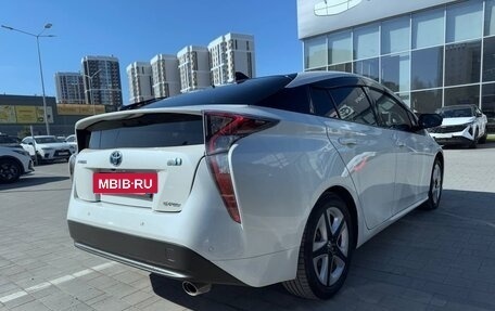 Toyota Prius IV XW50, 2018 год, 1 999 999 рублей, 4 фотография