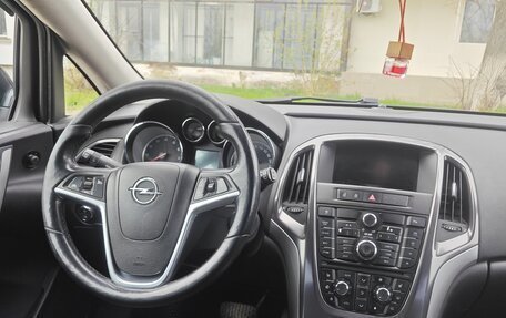Opel Astra J, 2011 год, 750 000 рублей, 2 фотография