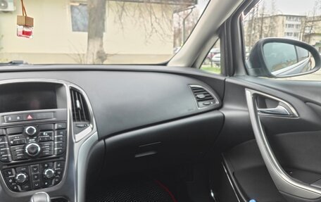 Opel Astra J, 2011 год, 750 000 рублей, 3 фотография