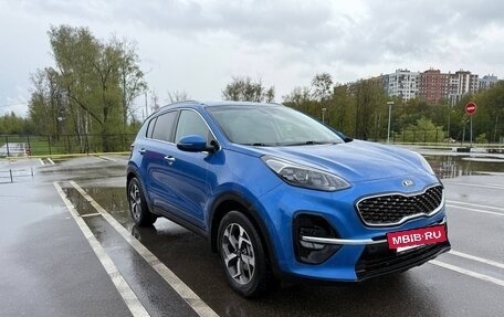 KIA Sportage IV рестайлинг, 2019 год, 2 300 000 рублей, 3 фотография