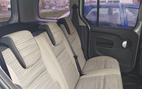 Renault Kangoo II рестайлинг, 2011 год, 900 000 рублей, 4 фотография
