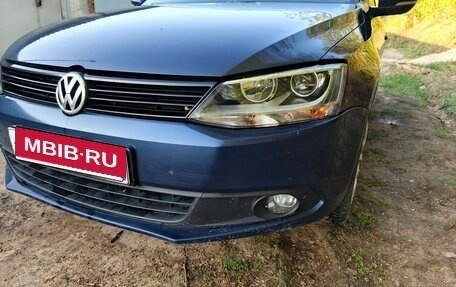 Volkswagen Jetta VI, 2011 год, 800 000 рублей, 1 фотография