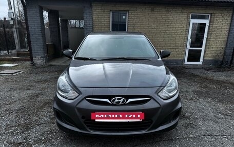 Hyundai Solaris II рестайлинг, 2012 год, 780 000 рублей, 3 фотография
