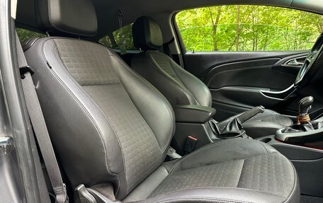 Opel Astra J, 2012 год, 850 000 рублей, 24 фотография