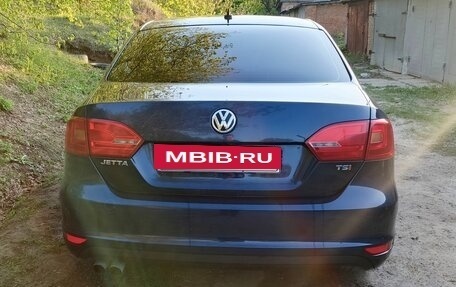 Volkswagen Jetta VI, 2011 год, 800 000 рублей, 4 фотография