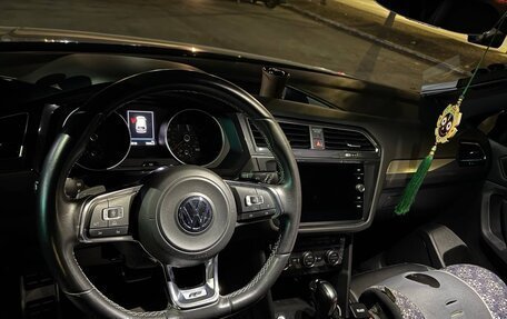 Volkswagen Tiguan II, 2021 год, 2 900 000 рублей, 4 фотография