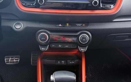 KIA Stonic, 2019 год, 1 990 000 рублей, 4 фотография