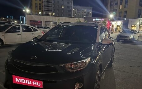KIA Stonic, 2019 год, 1 990 000 рублей, 2 фотография