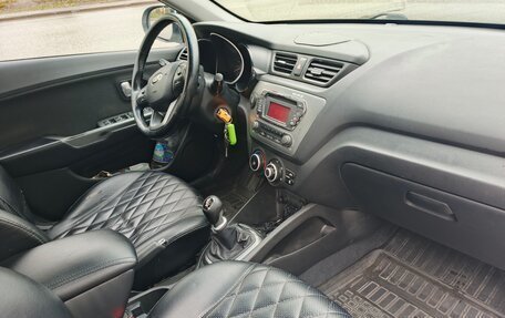 KIA Rio III рестайлинг, 2013 год, 900 000 рублей, 9 фотография