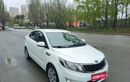 KIA Rio III рестайлинг, 2013 год, 900 000 рублей, 3 фотография