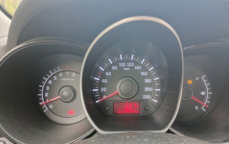 KIA Rio III рестайлинг, 2013 год, 900 000 рублей, 11 фотография