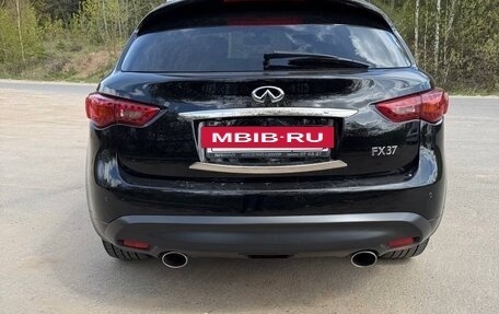 Infiniti FX II, 2012 год, 2 350 000 рублей, 10 фотография