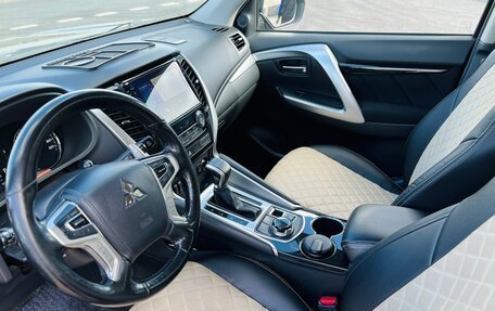 Mitsubishi Pajero Sport III рестайлинг, 2018 год, 3 000 000 рублей, 21 фотография