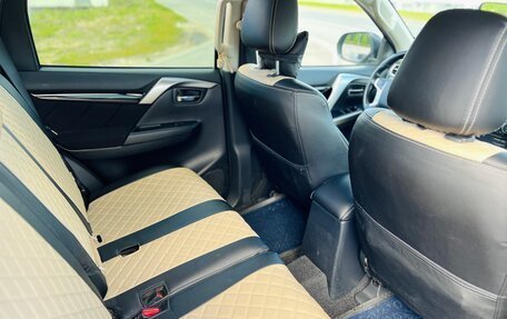 Mitsubishi Pajero Sport III рестайлинг, 2018 год, 3 000 000 рублей, 30 фотография