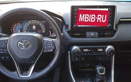 Toyota RAV4, 2019 год, 3 125 000 рублей, 5 фотография