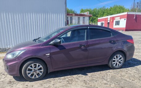 Hyundai Solaris II рестайлинг, 2012 год, 720 000 рублей, 5 фотография