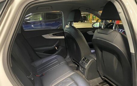 Audi A4, 2018 год, 2 500 000 рублей, 4 фотография