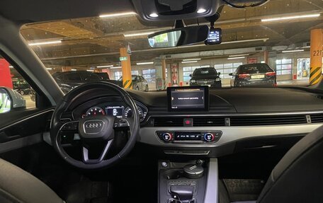 Audi A4, 2018 год, 2 500 000 рублей, 3 фотография