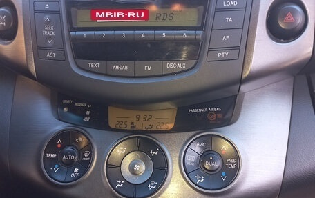 Toyota RAV4, 2011 год, 1 400 000 рублей, 8 фотография