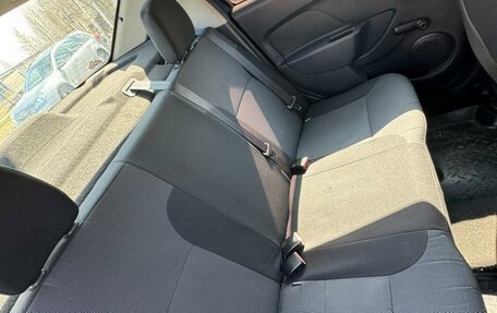 Renault Logan II, 2015 год, 355 000 рублей, 7 фотография