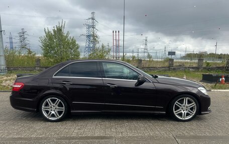 Mercedes-Benz E-Класс, 2011 год, 1 370 000 рублей, 2 фотография