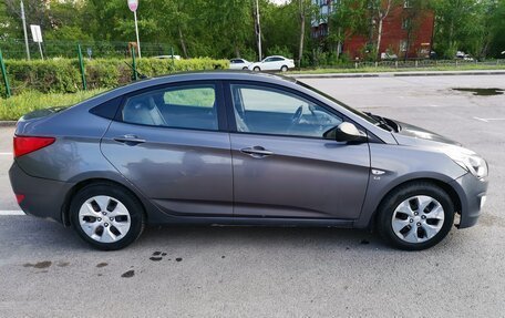 Hyundai Solaris II рестайлинг, 2016 год, 1 100 000 рублей, 8 фотография
