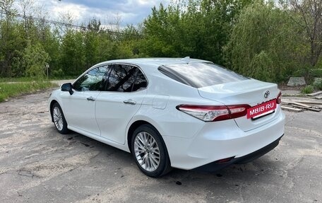 Toyota Camry, 2018 год, 3 500 000 рублей, 4 фотография