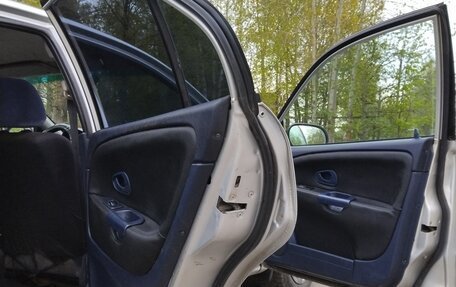 Mitsubishi Carisma I, 2000 год, 175 000 рублей, 10 фотография