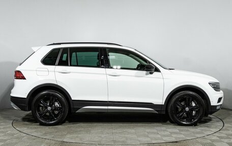 Volkswagen Tiguan II, 2018 год, 2 385 000 рублей, 4 фотография