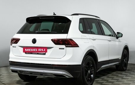 Volkswagen Tiguan II, 2018 год, 2 385 000 рублей, 5 фотография