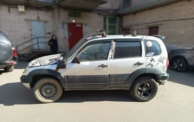 Chevrolet Niva I рестайлинг, 2004 год, 190 000 рублей, 1 фотография