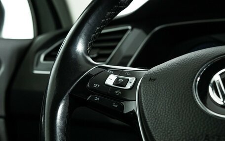 Volkswagen Tiguan II, 2018 год, 2 385 000 рублей, 22 фотография