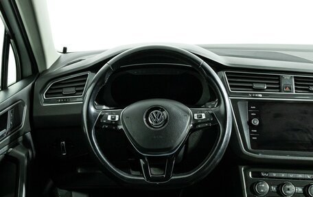 Volkswagen Tiguan II, 2018 год, 2 385 000 рублей, 21 фотография