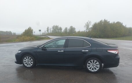 Toyota Camry, 2018 год, 3 050 000 рублей, 9 фотография