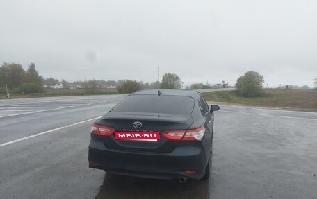 Toyota Camry, 2018 год, 3 050 000 рублей, 7 фотография