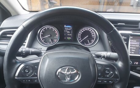 Toyota Camry, 2018 год, 3 050 000 рублей, 17 фотография