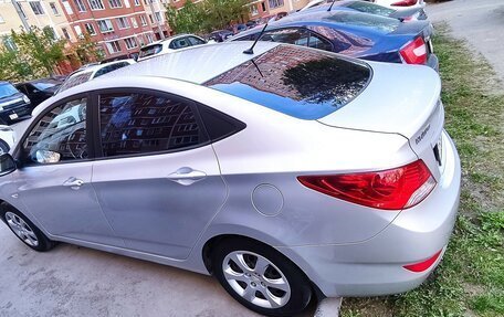 Hyundai Solaris II рестайлинг, 2012 год, 930 000 рублей, 4 фотография