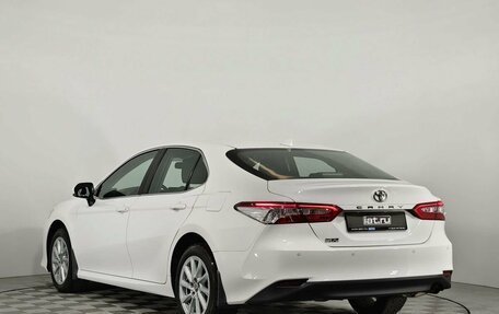 Toyota Camry, 2021 год, 2 645 000 рублей, 6 фотография
