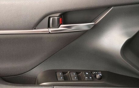Toyota Camry, 2021 год, 2 645 000 рублей, 18 фотография
