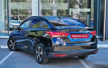 Hyundai Solaris II рестайлинг, 2021 год, 1 600 000 рублей, 4 фотография