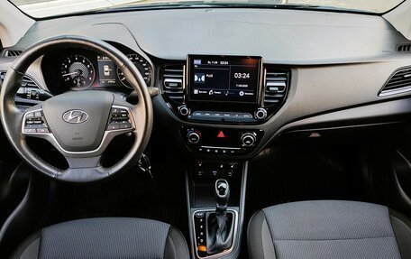 Hyundai Solaris II рестайлинг, 2021 год, 1 600 000 рублей, 10 фотография