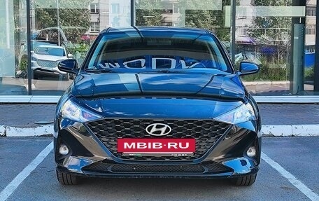 Hyundai Solaris II рестайлинг, 2021 год, 1 600 000 рублей, 2 фотография