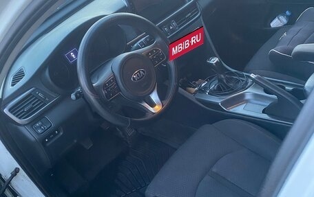 KIA Optima IV, 2017 год, 1 550 000 рублей, 18 фотография