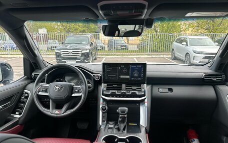 Toyota Land Cruiser, 2022 год, 13 740 000 рублей, 12 фотография