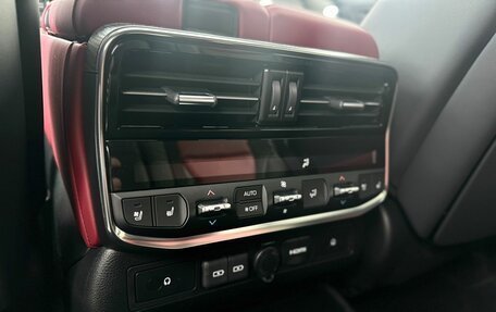 Toyota Land Cruiser, 2022 год, 13 740 000 рублей, 24 фотография