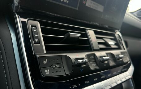 Toyota Land Cruiser, 2022 год, 13 740 000 рублей, 25 фотография