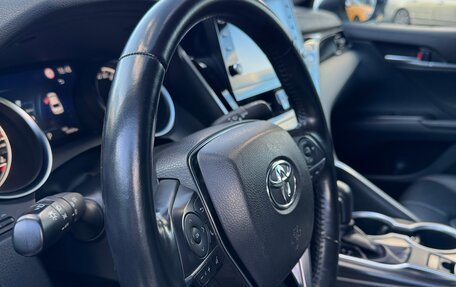 Toyota Camry, 2021 год, 3 050 000 рублей, 8 фотография