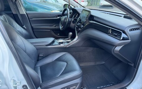 Toyota Camry, 2021 год, 3 050 000 рублей, 12 фотография