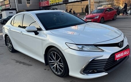 Toyota Camry, 2021 год, 3 050 000 рублей, 2 фотография